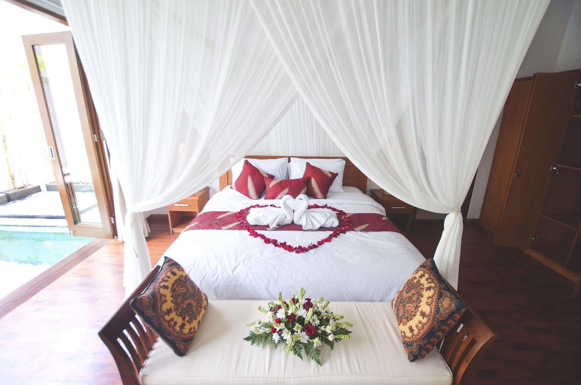 Villa Bougainville Семиняк Екстериор снимка